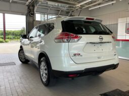 
										2015 Nissan Rogue S AWD full									