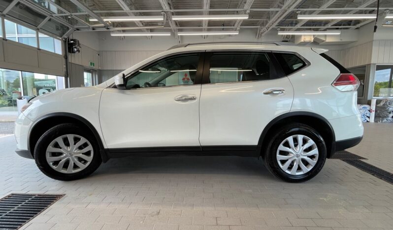 
								2015 Nissan Rogue S AWD full									