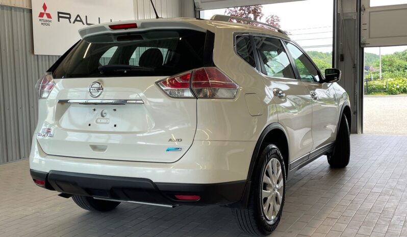 
								2015 Nissan Rogue S AWD full									