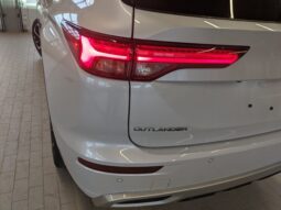 
										2024 Mitsubishi Outlander GT Premium full									