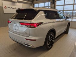 
										2024 Mitsubishi Outlander GT Premium full									