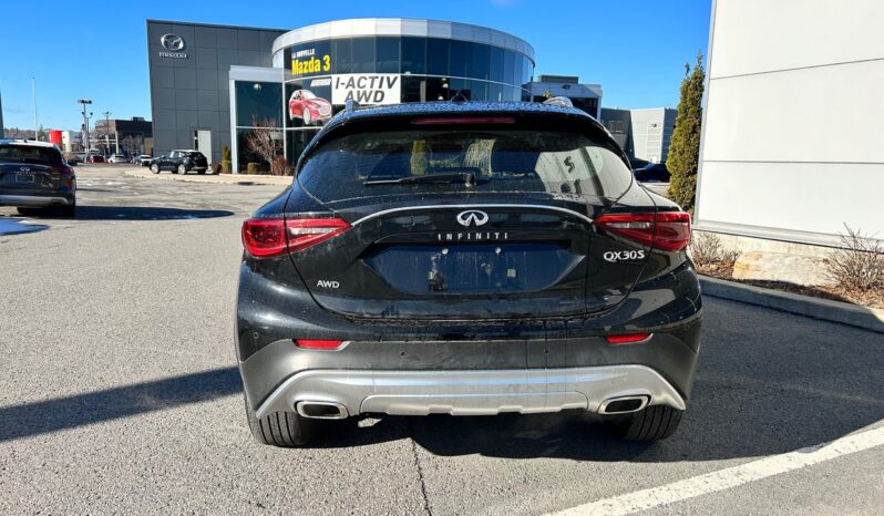 
								2018 Infiniti QX30 S full									