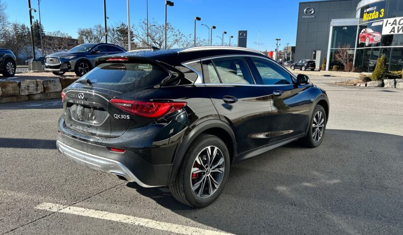 
								2018 Infiniti QX30 S full									