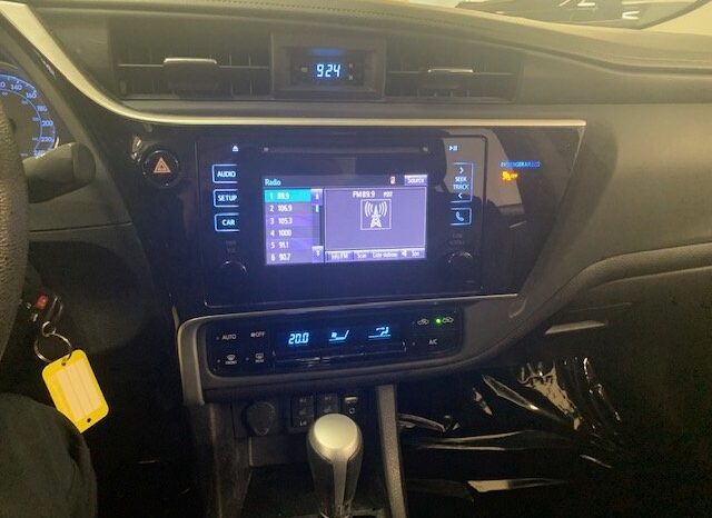 
								2019 Toyota Corolla 4-door Sedan CE CVTi-S full									