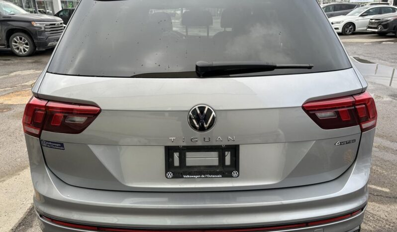 
								2023 Volkswagen Tiguan Comfortline R-Line Black Edition 4MOTION full									