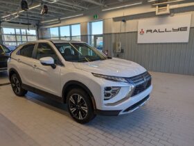 2024 Mitsubishi ECLIPSE CROSS SE