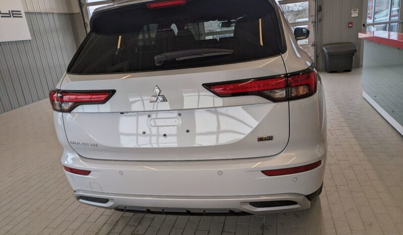 
								2024 Mitsubishi Outlander SEL full									