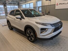 2024 Mitsubishi ECLIPSE CROSS ES