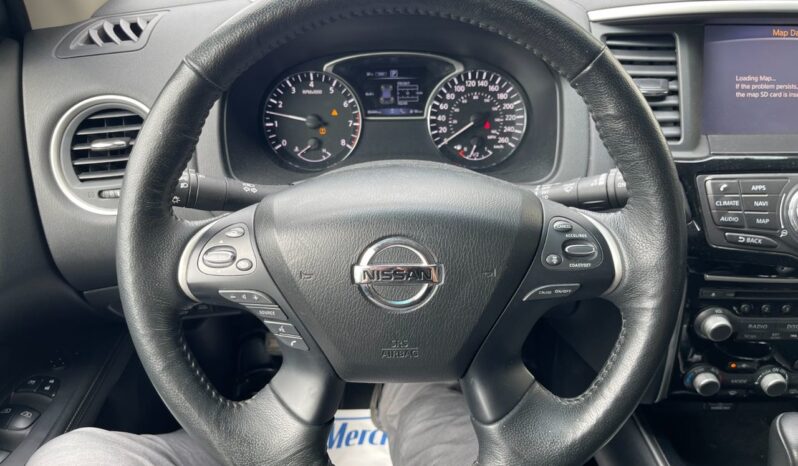 
								2019 Nissan Pathfinder SV full									