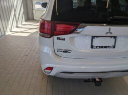 
										2020 Mitsubishi OUTLANDER PHEV SEL AWD full									