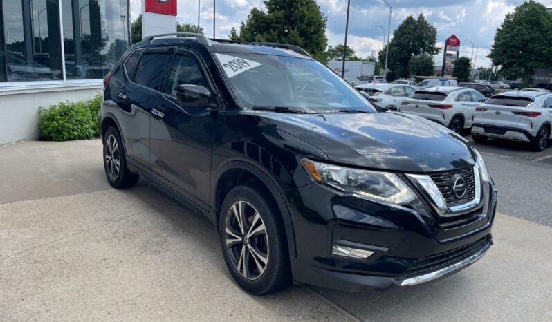 
								2019 Nissan Rogue Sv full									