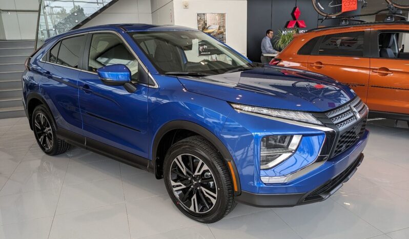 
								2024 Mitsubishi ECLIPSE CROSS ES full									