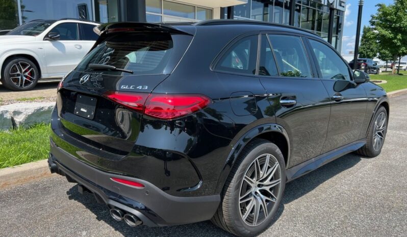 
								2024 Mercedes-Benz GLC AMG 43 4MATIC full									