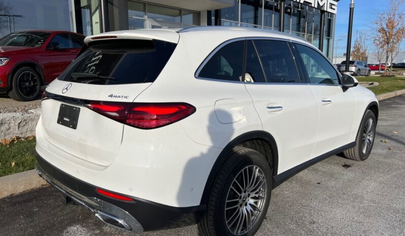 
								2024 Mercedes-Benz GLC300 4MATIC SUV full									