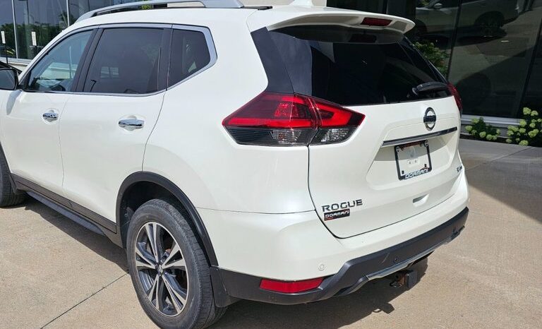 
								2019 Nissan Rogue SV full									