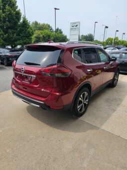 
										2020 Nissan Rogue SV TECH full									