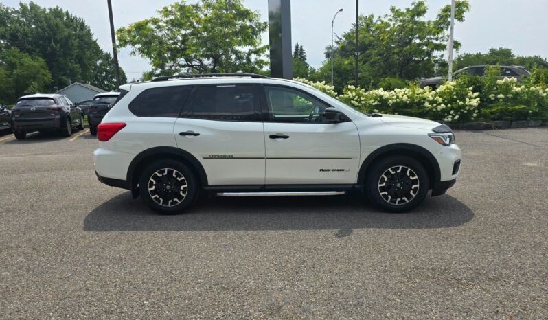 
								2019 Nissan Pathfinder SV ROCK CREEK full									