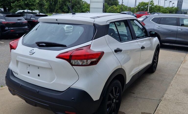 
								2020 Nissan KICKS S full									