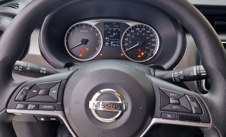 
								2020 Nissan KICKS S full									