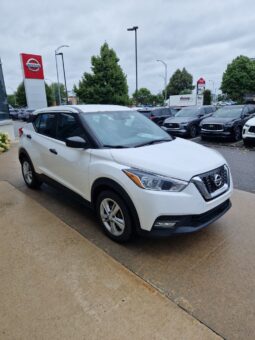 
										2019 Nissan KICKS S full									