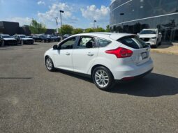 
										2018 Ford Focus SE full									