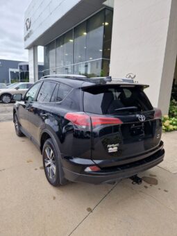 
										2018 Toyota RAV4 LE full									