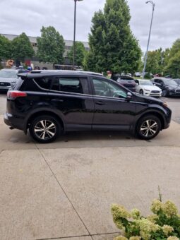 
										2018 Toyota RAV4 LE full									