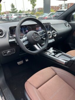 
										2025 Mercedes-Benz GLA250 4MATIC SUV full									