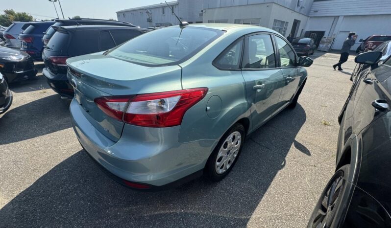 
								2012 Ford Focus S 4d Sedan full									