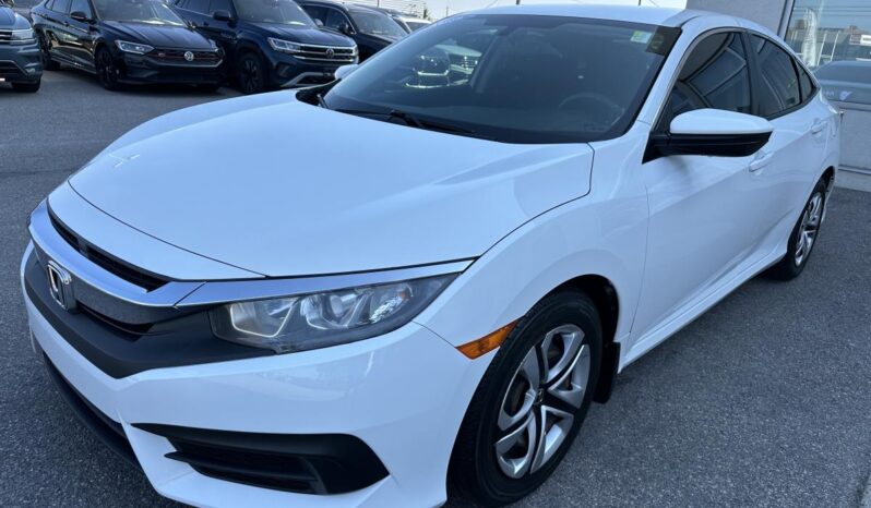 2018 Honda Civic - Occasion Coupé - VIN: 2HGFC2F50JH001728 - Volkswagen de l'Outaouais Gatineau