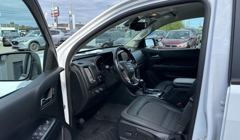 
								2021 GMC Canyon AT4 cabine multiplace 4RM 128 po avec tissu full									