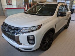 
										2021 Mitsubishi RVR LE AWD full									