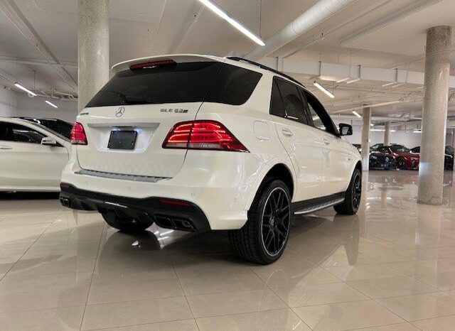 
								2018 Mercedes-Benz GLE63 AMG S 4MATIC SUV full									