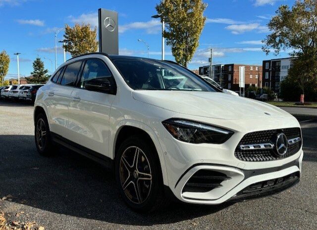 
								2025 Mercedes-Benz GLA 250 4MATIC full									