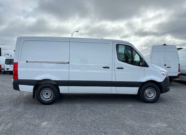 
								2024 Mercedes-Benz Sprinter Cargo Van 2500 Standard Roof I4 Diesel HO 144 full									