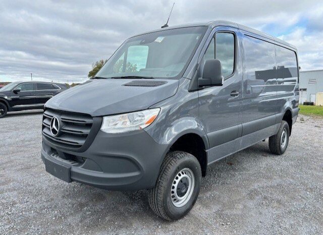 2024 Mercedes-Benz Sprinter 2500 144 Wheelbase Standard Roof AWD - Neuf Fourgonnette - VIN: W1Y4NBVY0RP744260 - Mercedes-Benz Gatineau