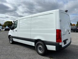 
										2024 Mercedes-Benz Sprinter 2500 144 Wheelbase Standard Roof RWD full									