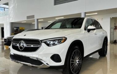 2025 Mercedes-Benz GLC300 4MATIC SUV