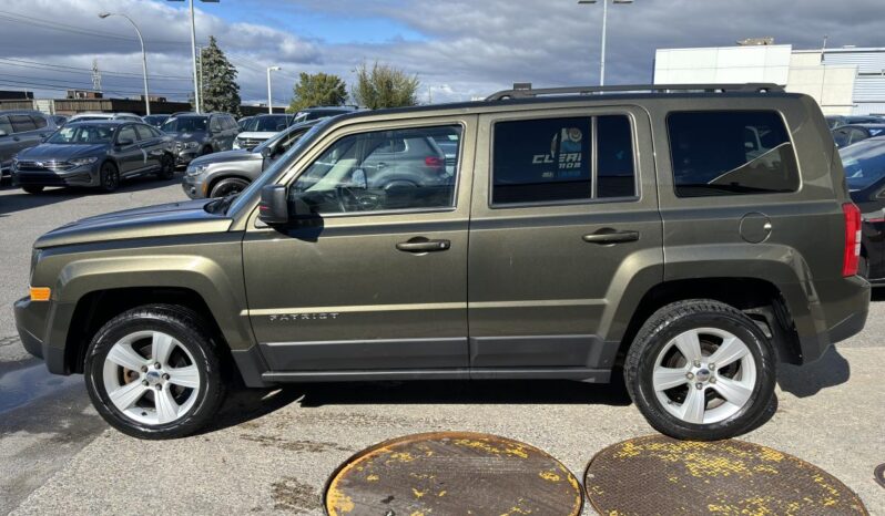 
								2015 Jeep Patriot 4 RM, 4 portes, North full									