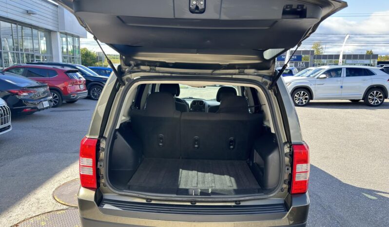 
								2015 Jeep Patriot 4 RM, 4 portes, North full									