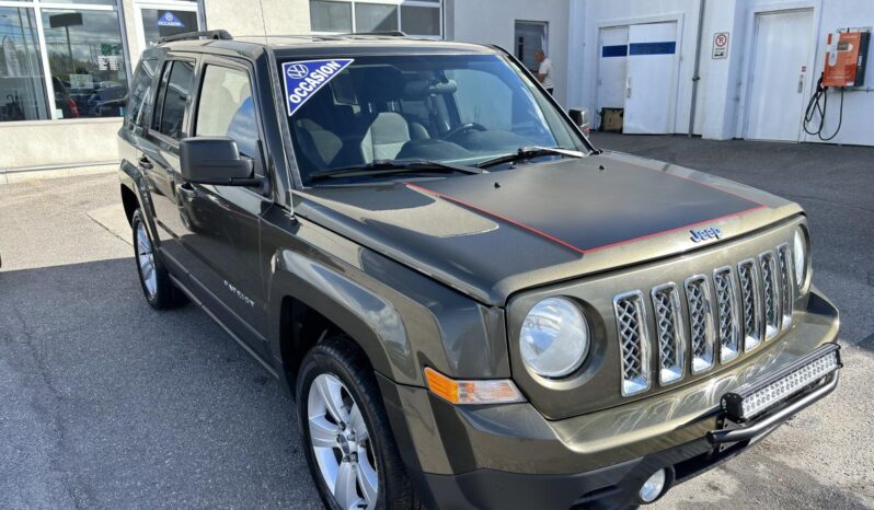 
								2015 Jeep Patriot 4 RM, 4 portes, North full									