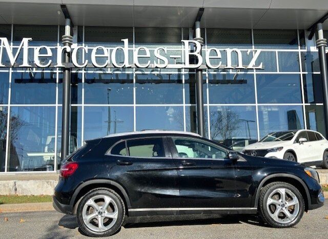 
								2018 Mercedes-Benz GLA250 4MATIC SUV full									