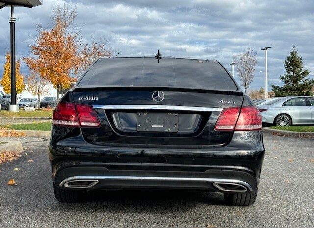 
								2016 Mercedes-Benz E400 4MATIC Sedan full									