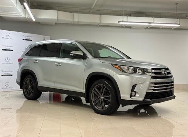 2019 Toyota Highlander XLE AWD - Occasion VUS - VIN: 5TDJZRFH3KS569923 - Mercedes-Benz Gatineau