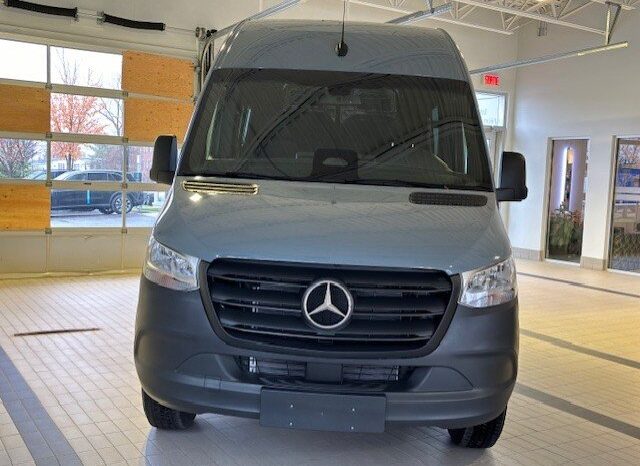 
								2025 Mercedes-Benz Sprinter 2500 144 Wheelbase High Roof RWD full									