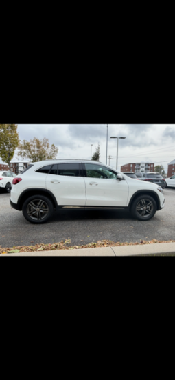 
										2025 Mercedes-Benz GLA 250 4MATIC full									