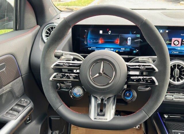 
								2025 Mercedes-Benz GLA AMG 35 4MATIC full									