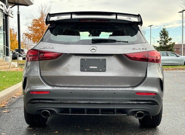 
								2025 Mercedes-Benz GLA AMG 35 4MATIC full									