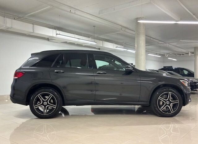 
								2020 Mercedes-Benz GLC300 4MATIC SUV full									