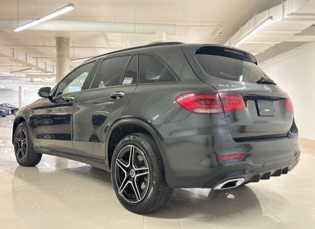 
								2020 Mercedes-Benz GLC300 4MATIC SUV full									